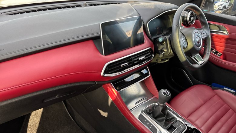 MG Hs 1.5 T-GDI Exclusive 5dr Petrol Hatchback